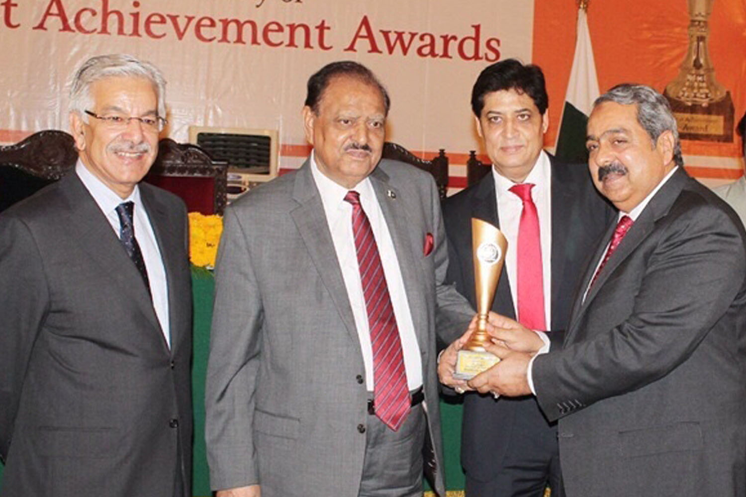  Madrigal CEO Shahid Raza received Best Export Achievement Award from the President of Pakistan on 04 August 2015 at the President House, Islamabad.